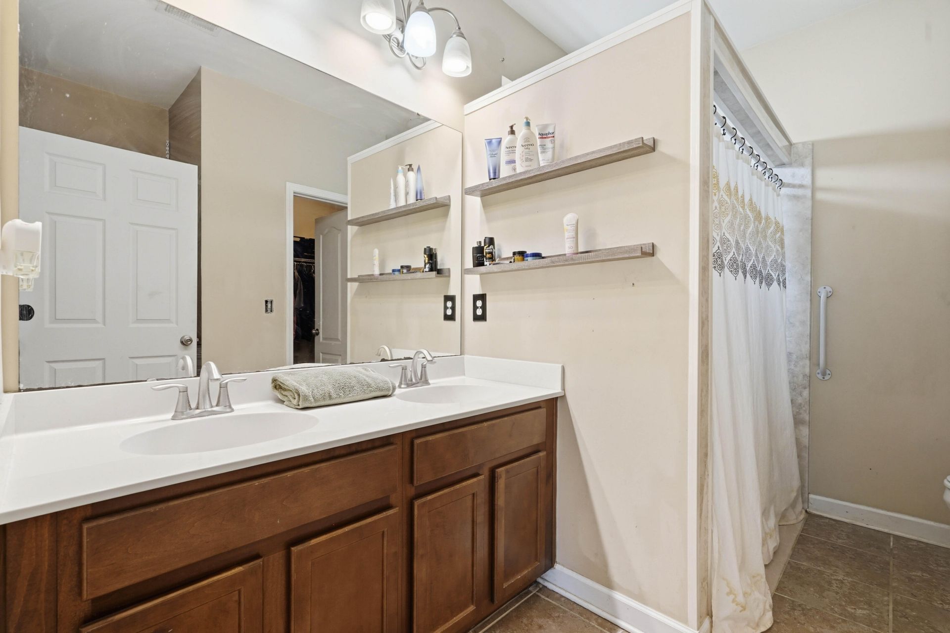 2078 Clipstone Drive Photo 24