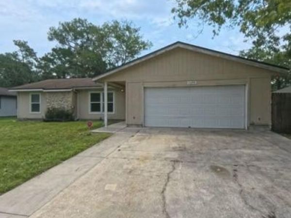 1294 BEE Street N, Orange Park, FL 32065