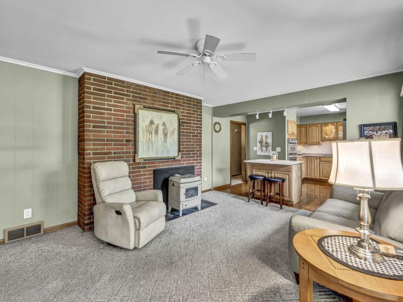 2052 Haviland Road , Columbus, OH 43220 Photo 28