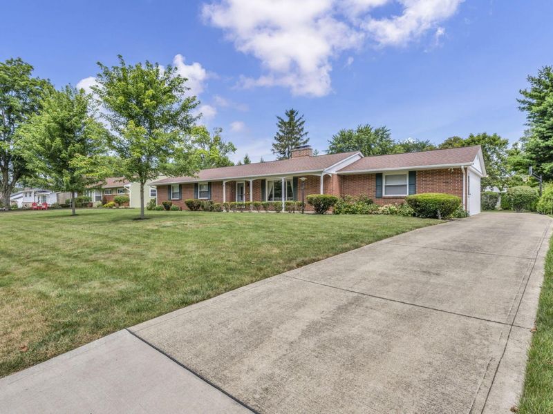 2052 Haviland Road , Columbus, OH 43220 Photo 3
