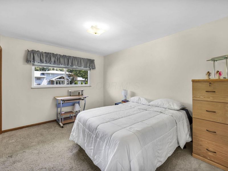 2052 Haviland Road , Columbus, OH 43220 Photo 7