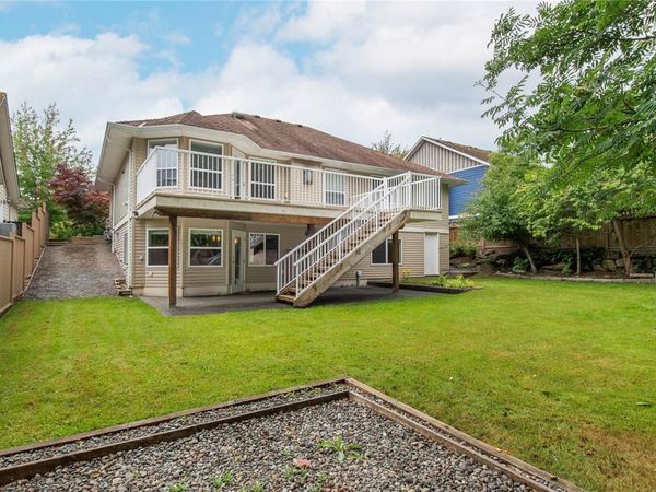 228 Maryland Rd , Campbell River, BC V9W 8H5