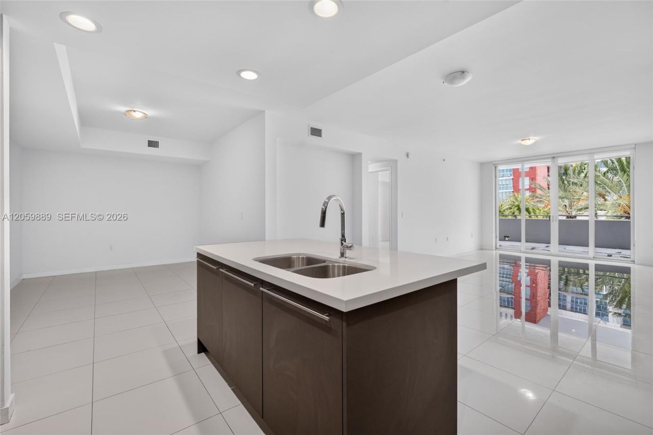 7751 NW 107th Ave , Unit 209, Doral, FL 33178 Photo