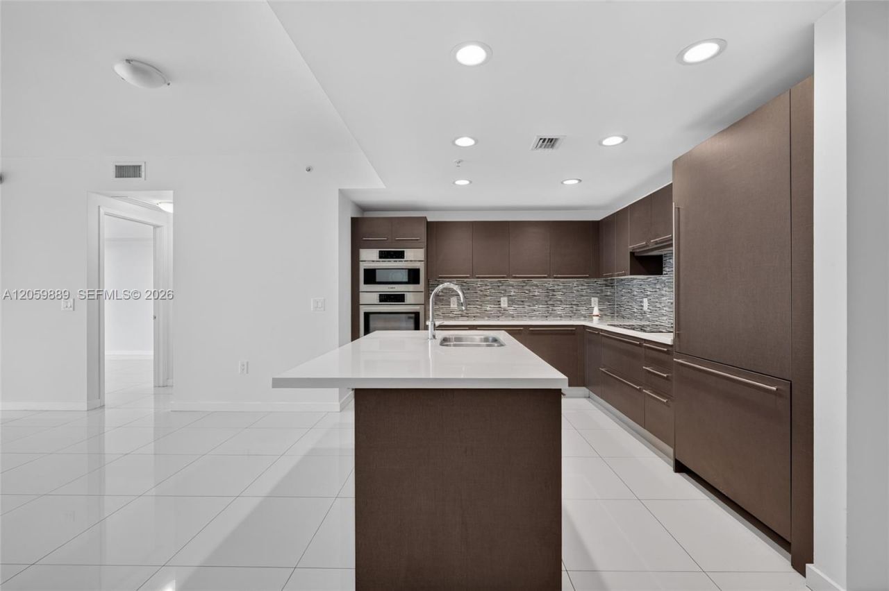 7751 NW 107th Ave , Unit 209, Doral, FL 33178 Photo