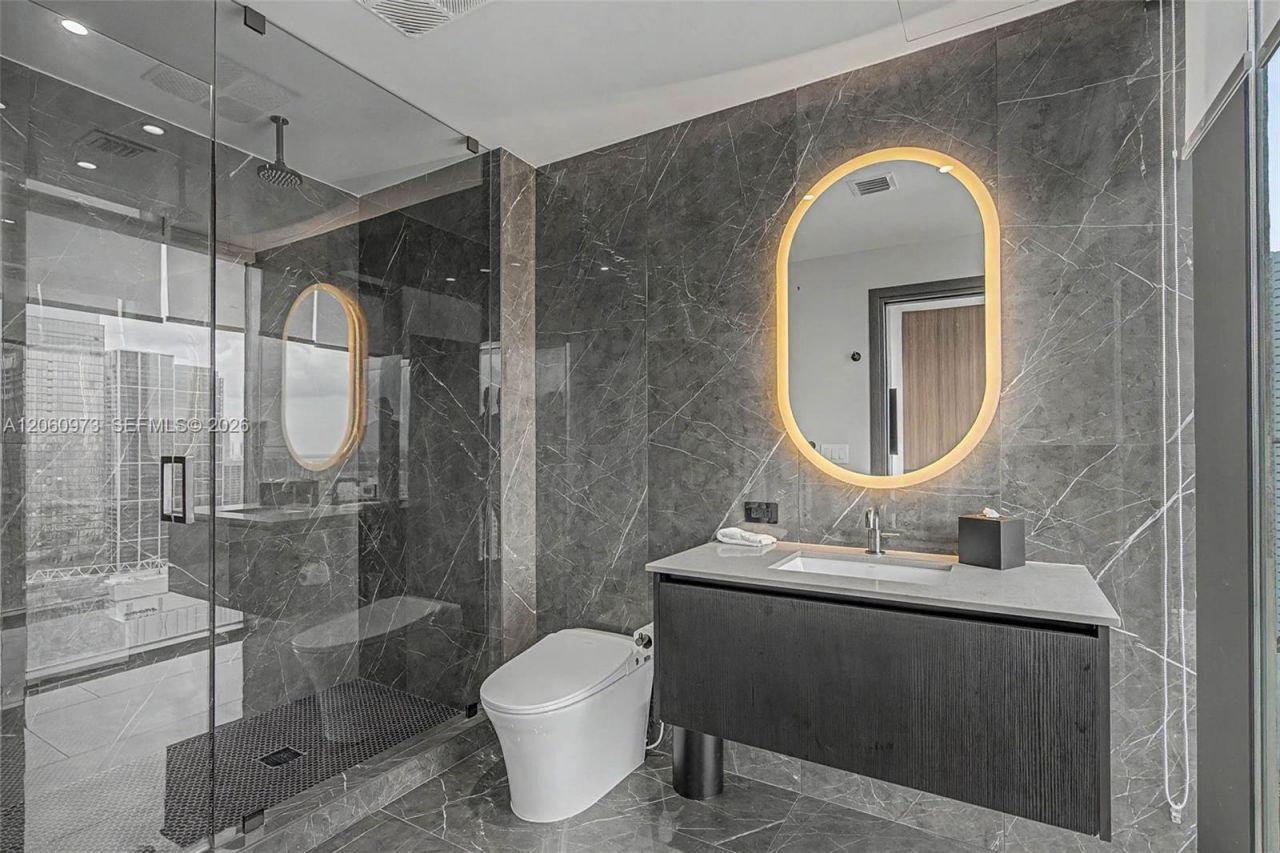 20 NE 11th St, Unit 3808, Miami, FL 33132 Photo