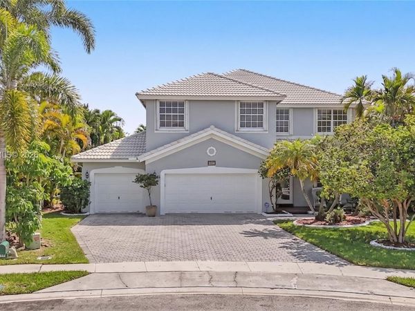 694 SW 168th Way , Pembroke Pines, FL 33027