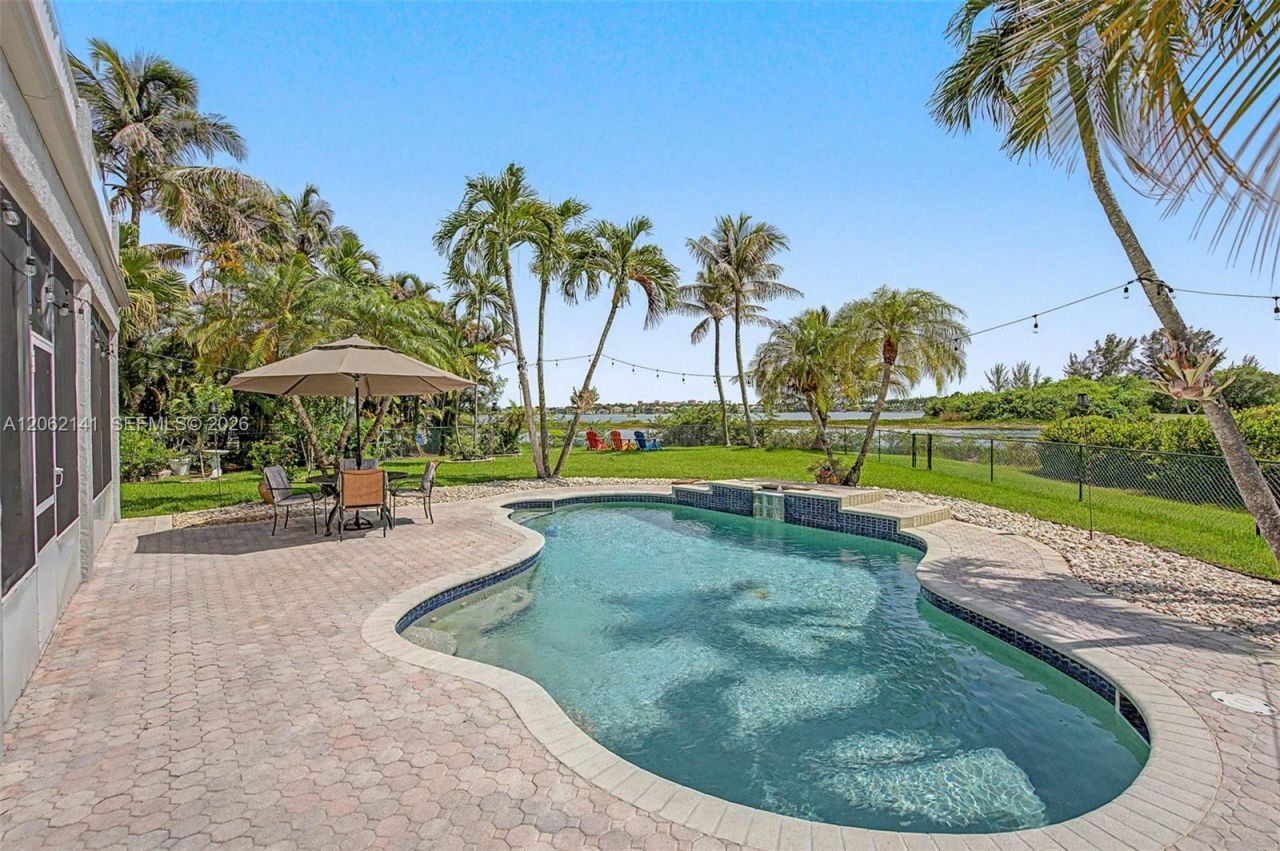 694 SW 168th Way , Pembroke Pines, FL 33027 Photo