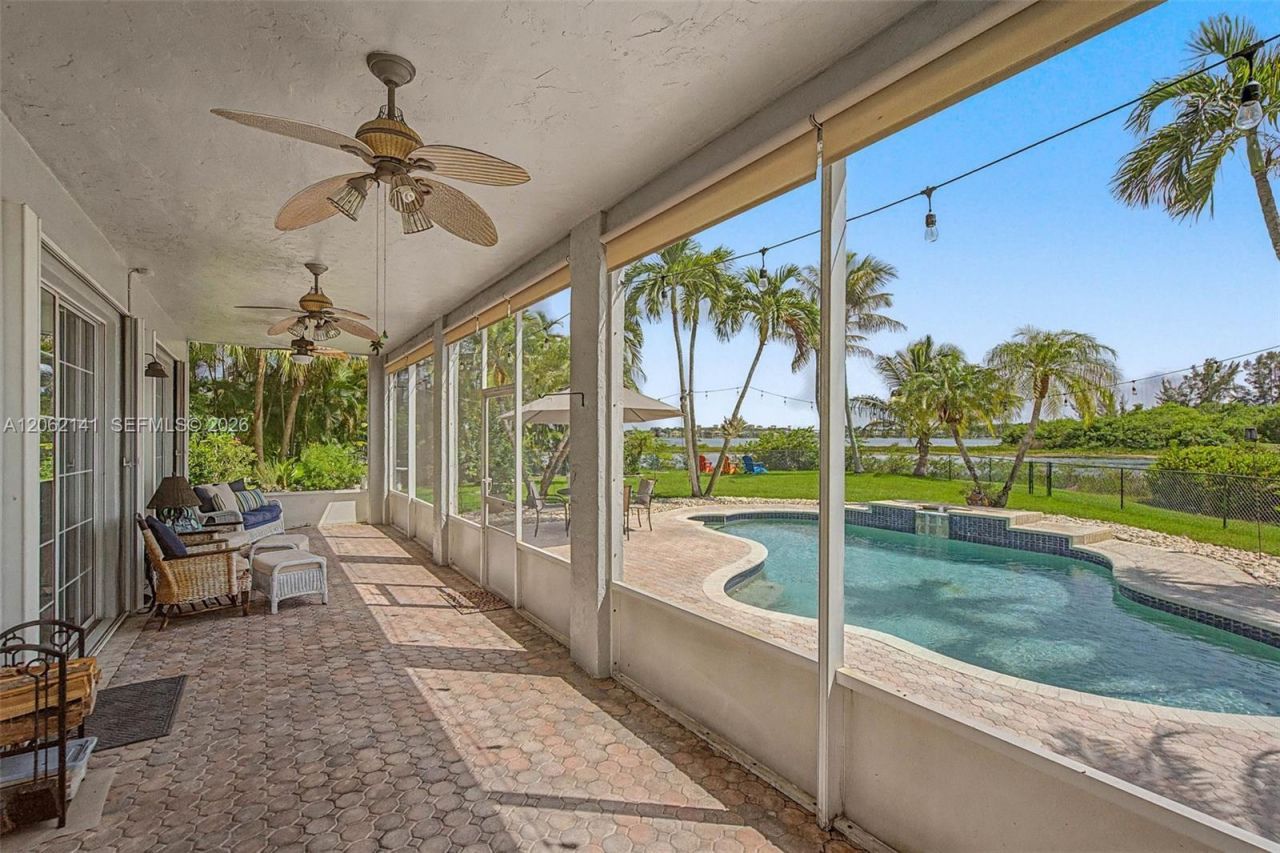 694 SW 168th Way , Pembroke Pines, FL 33027 Photo