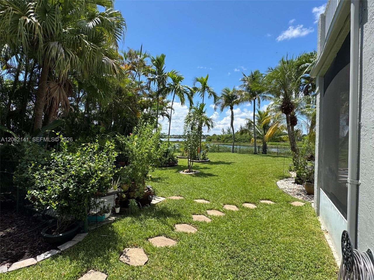 694 SW 168th Way , Pembroke Pines, FL 33027 Photo