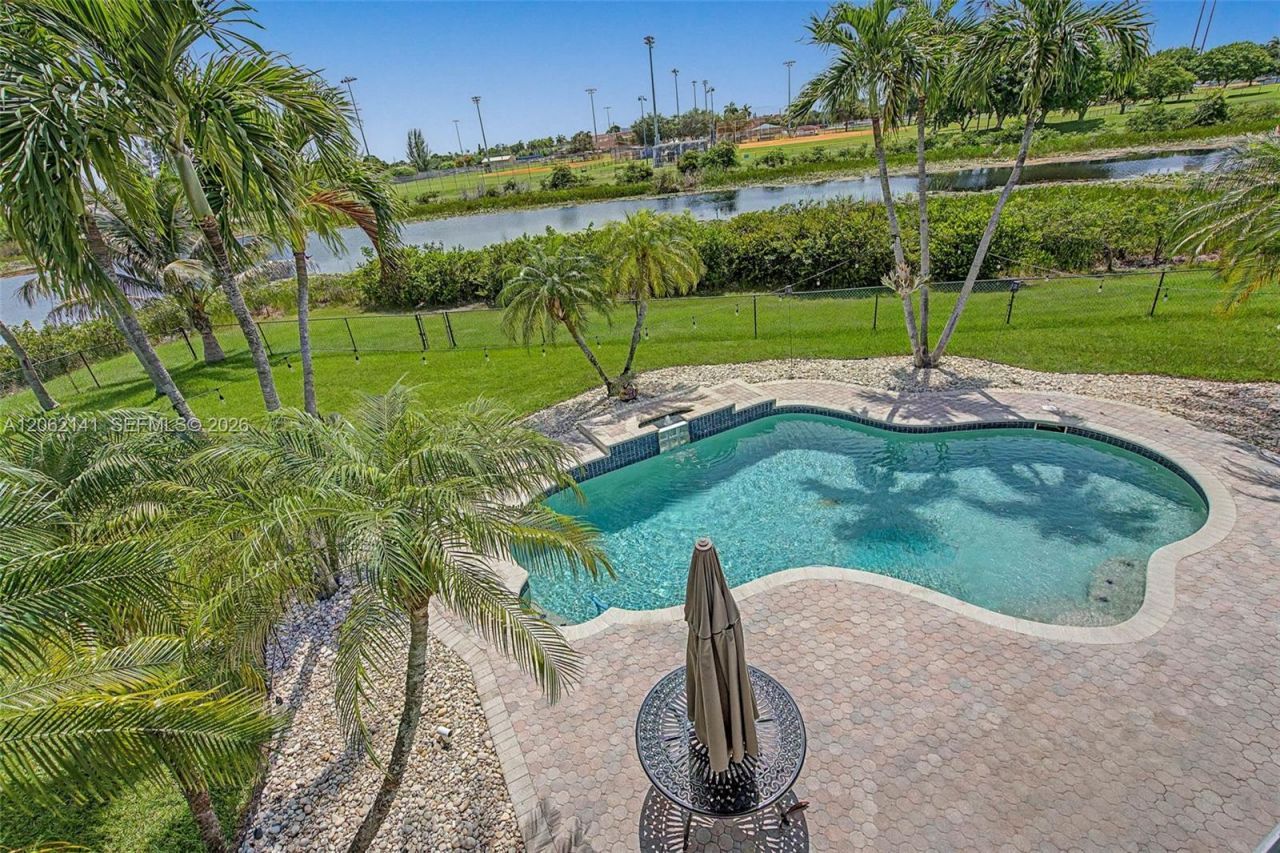 694 SW 168th Way , Pembroke Pines, FL 33027 Photo