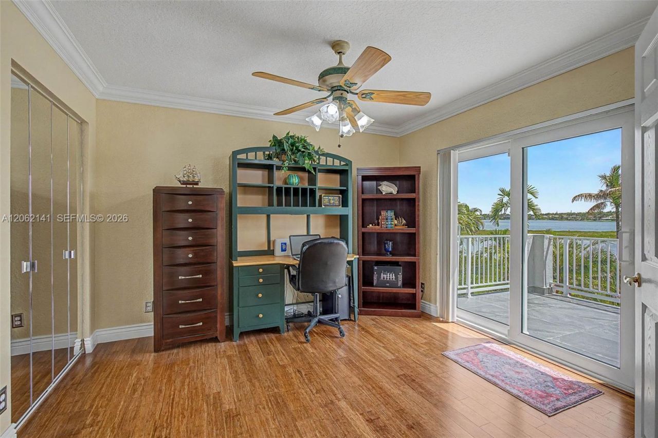 694 SW 168th Way , Pembroke Pines, FL 33027 Photo