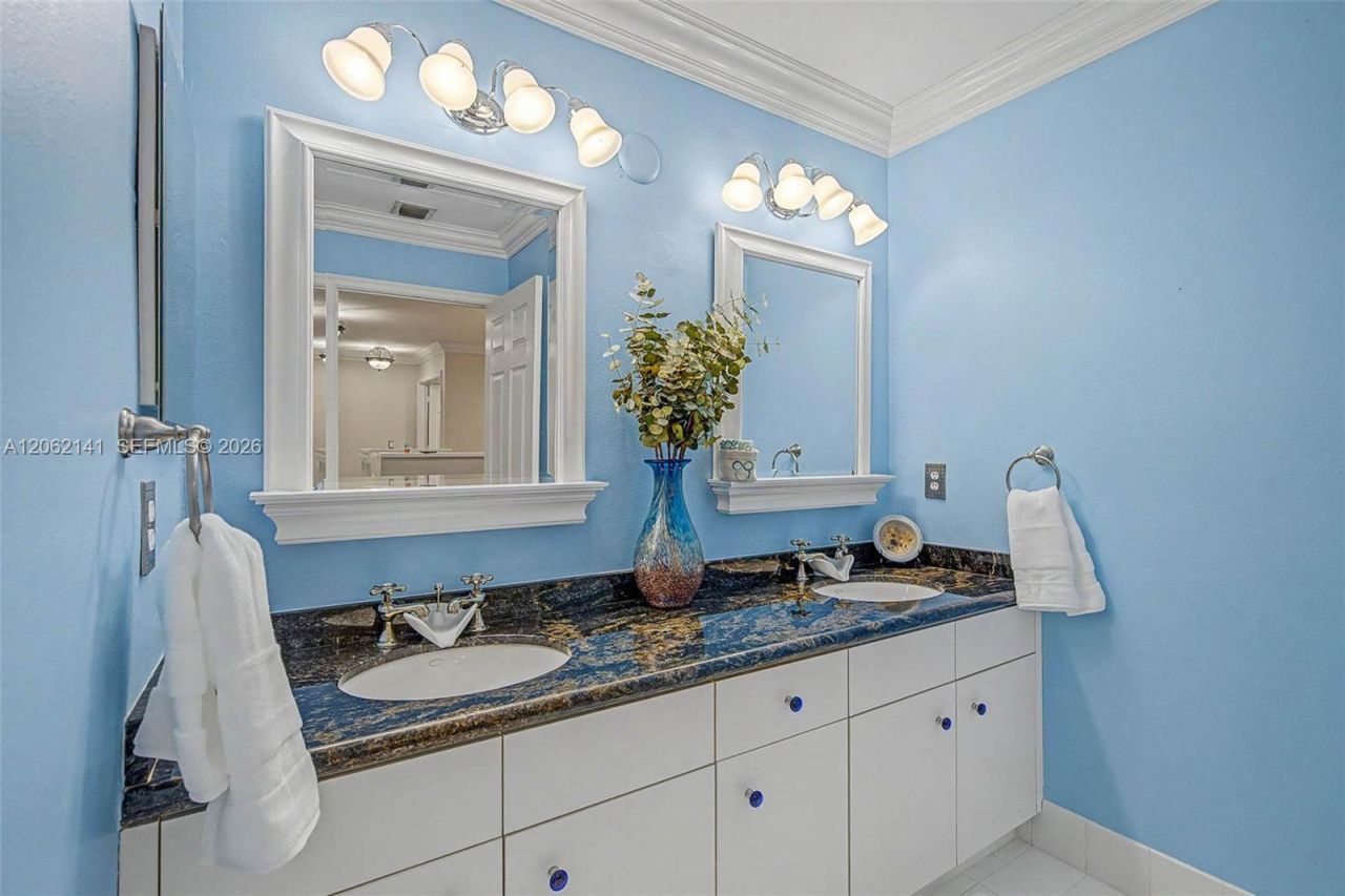 694 SW 168th Way , Pembroke Pines, FL 33027 Photo