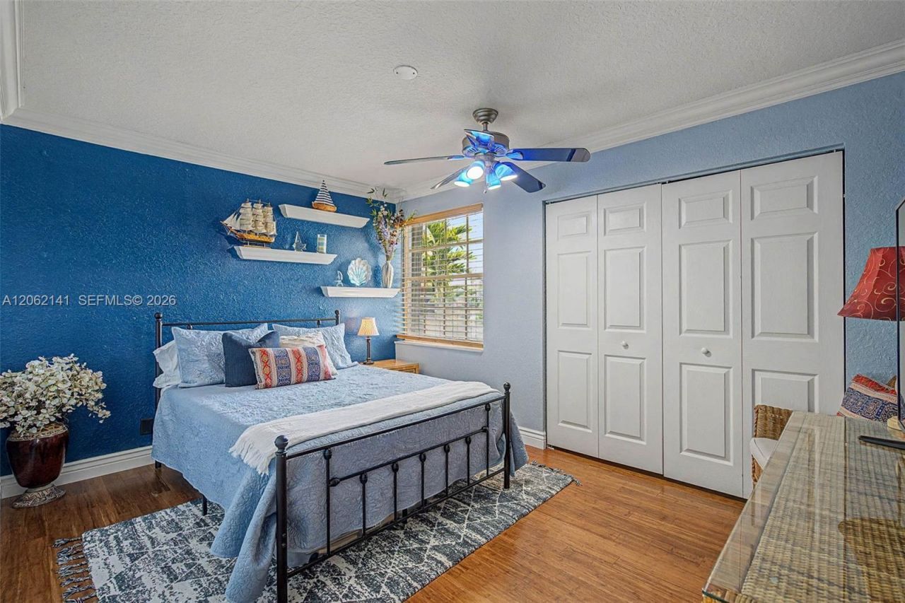 694 SW 168th Way , Pembroke Pines, FL 33027 Photo