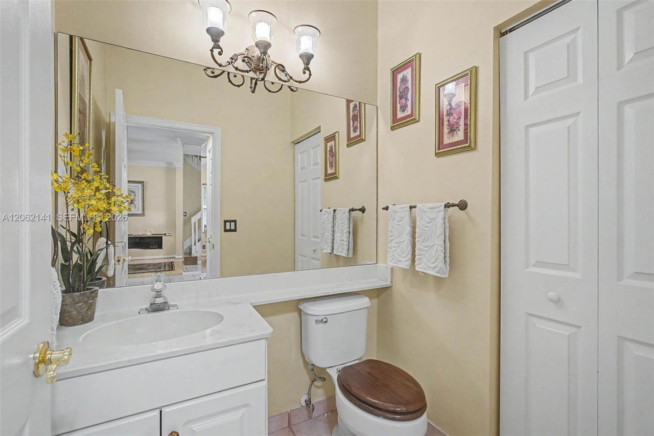 694 SW 168th Way , Pembroke Pines, FL 33027 Photo