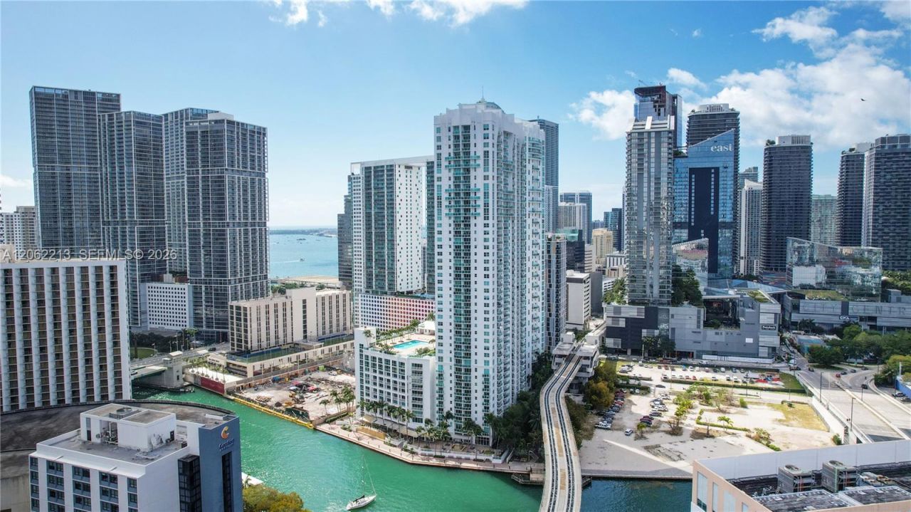 41 SE 5th St , Unit 906, Miami, FL 33131 Photo