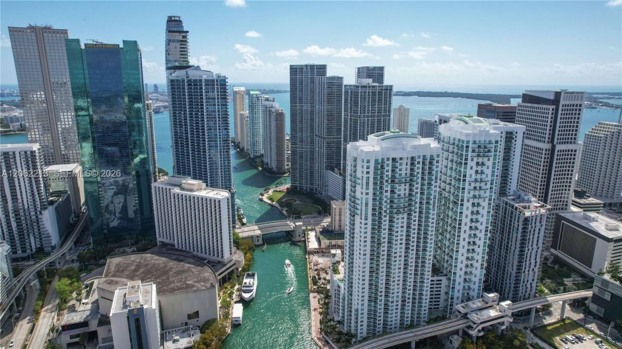 41 SE 5th St , Unit 906, Miami, FL 33131 Photo