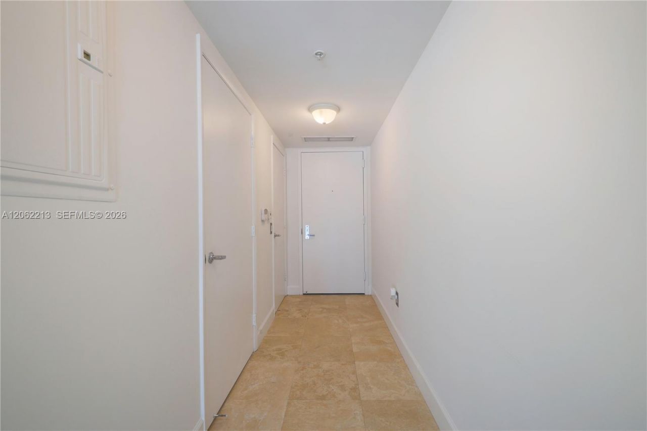 41 SE 5th St , Unit 906, Miami, FL 33131 Photo