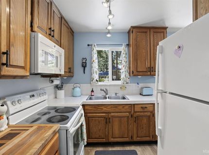 1875 10th Street, South Lake Tahoe, CA 96150 Photo