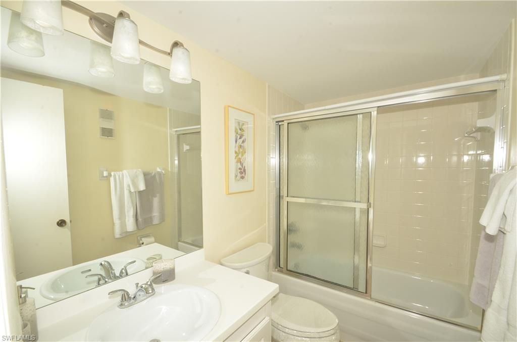 555 Park Shore Dr , Unit B-309, Naples, FL 34103 Photo