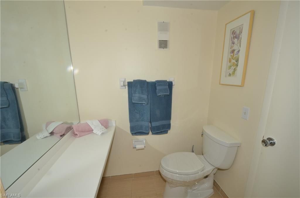 555 Park Shore Dr , Unit B-309, Naples, FL 34103 Photo