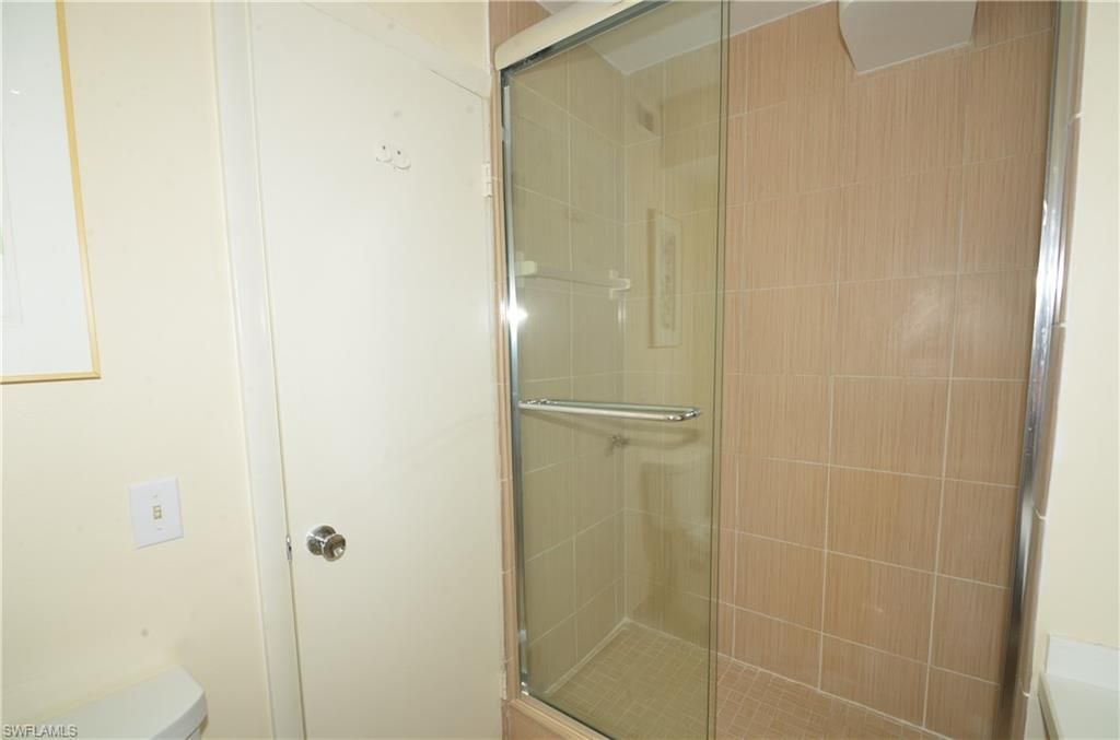 555 Park Shore Dr , Unit B-309, Naples, FL 34103 Photo
