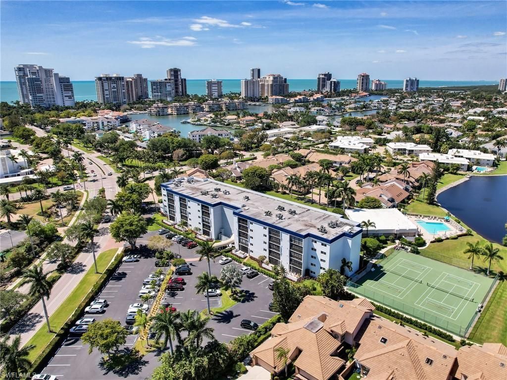 555 Park Shore Dr , Unit B-309, Naples, FL 34103 Photo