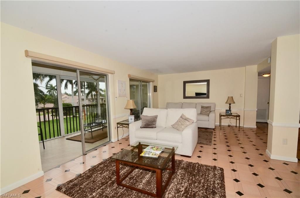 555 Park Shore Dr , Unit B-309, Naples, FL 34103 Photo