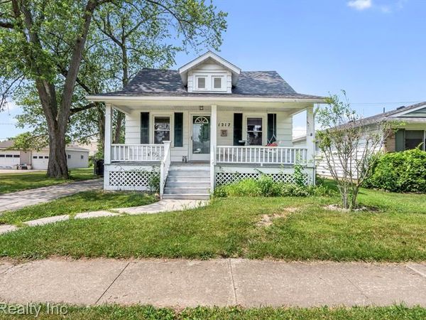 1217 Bentley Drive, Monroe, Mi 48162