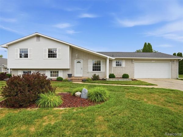 2504 Golden Shores Court , Fenton Twp, MI 48430