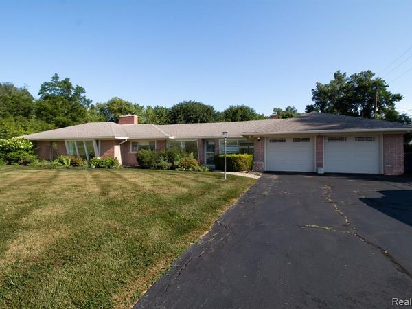 42046 Woodbrook Drive , CANTON, MI 48188