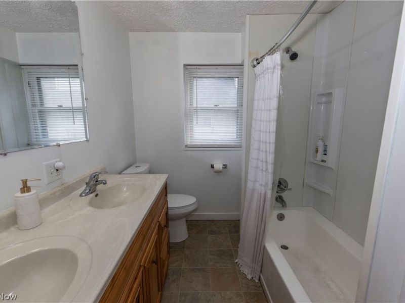 273 S Portage Path, Akron, OH 44302 Photo 27