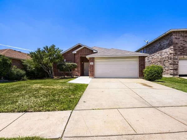 16909 Fenwick Court, Fort Worth, TX 76247