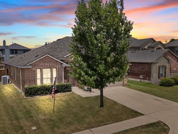 404 Marquette Drive, Van Alstyne, TX 75495