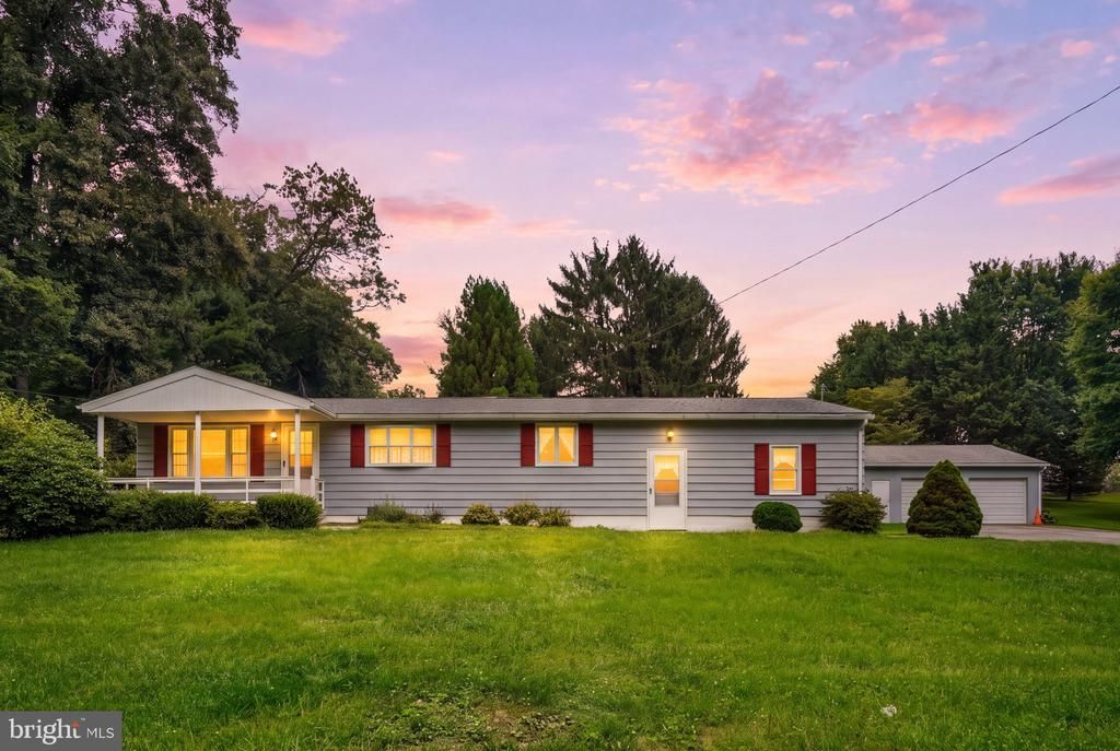13079 CENTER ROAD , STEWARTSTOWN, PA 17363