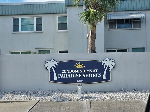 5356 81ST STREET N, Unit 15, ST PETERSBURG, FL 33709