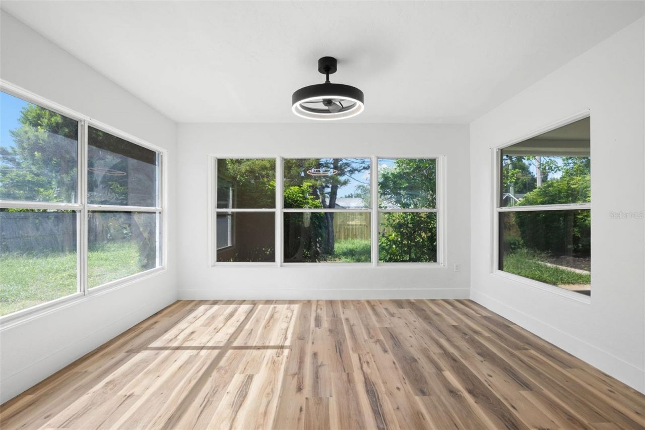 6116 52nd Avenue N, Kenneth City, FL 33709 Photo