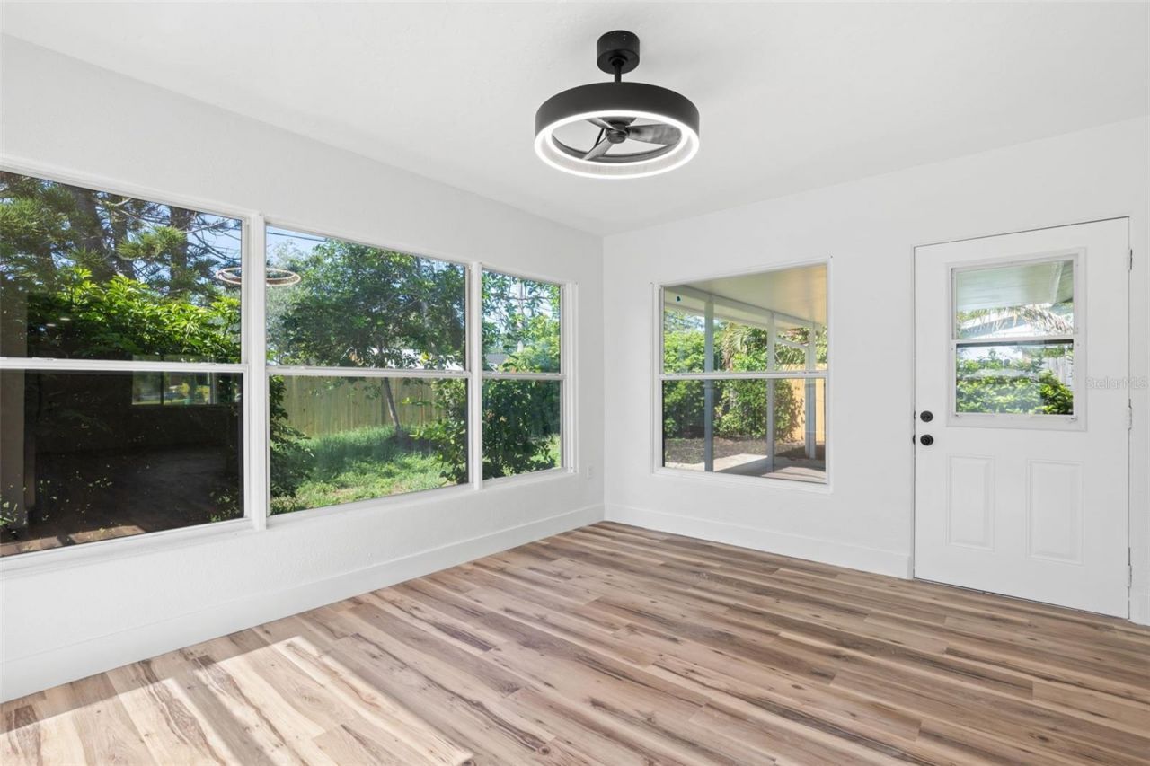 6116 52nd Avenue N, Kenneth City, FL 33709 Photo
