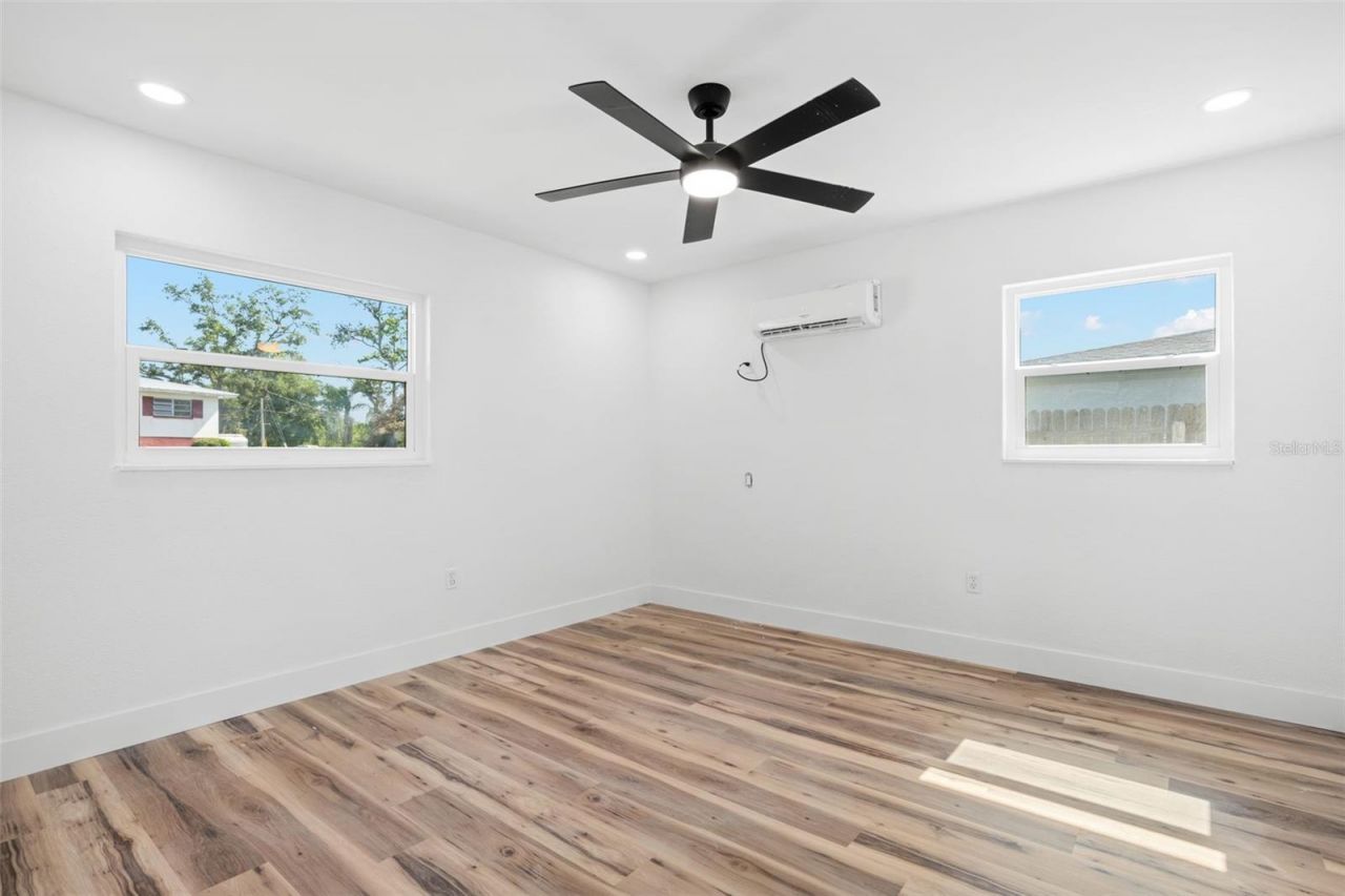 6116 52nd Avenue N, Kenneth City, FL 33709 Photo