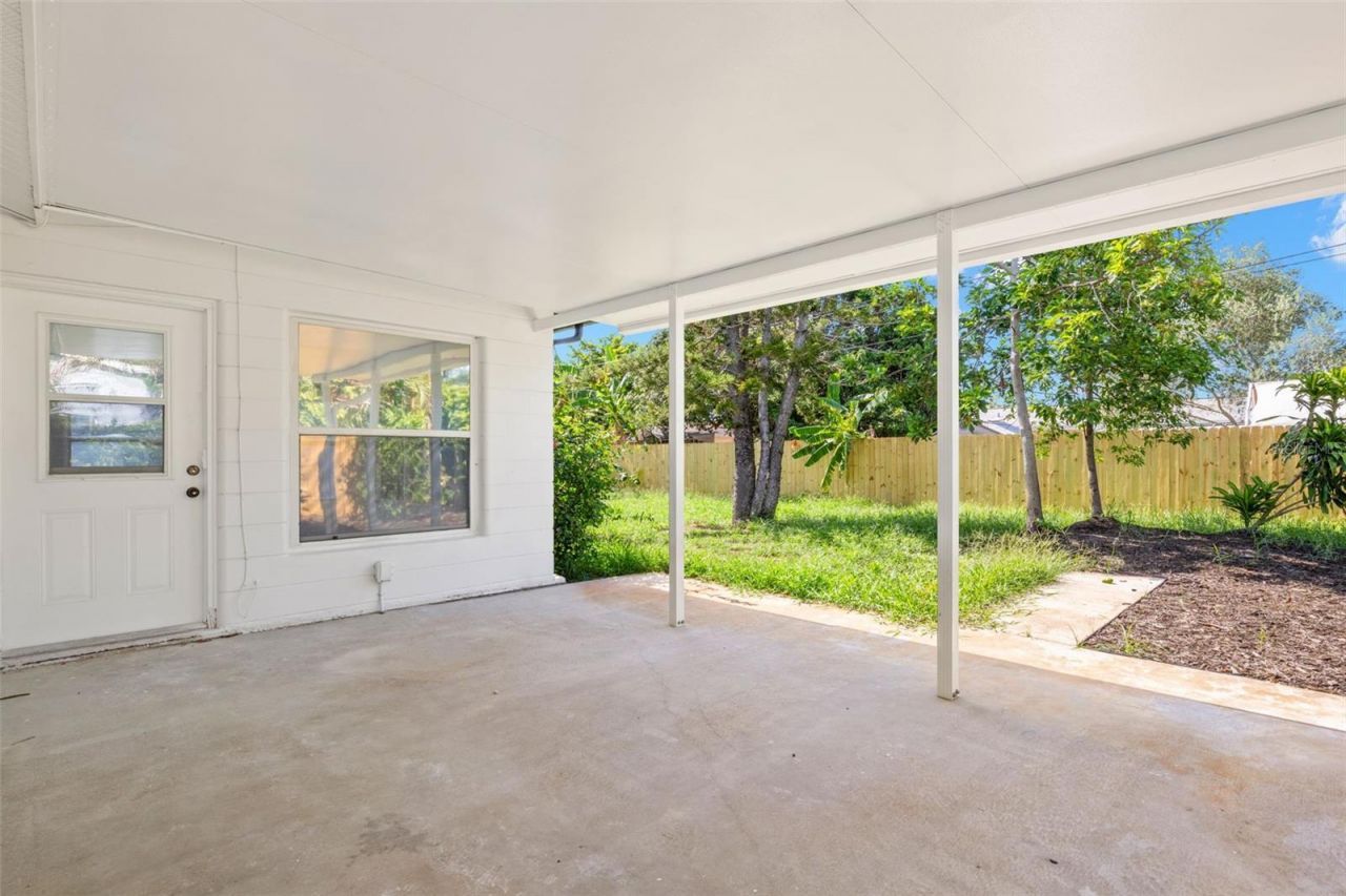 6116 52nd Avenue N, Kenneth City, FL 33709 Photo