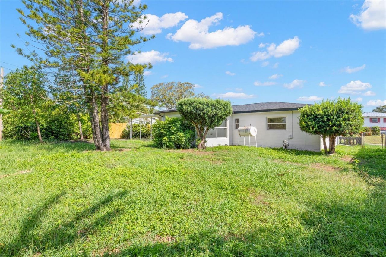6116 52nd Avenue N, Kenneth City, FL 33709 Photo