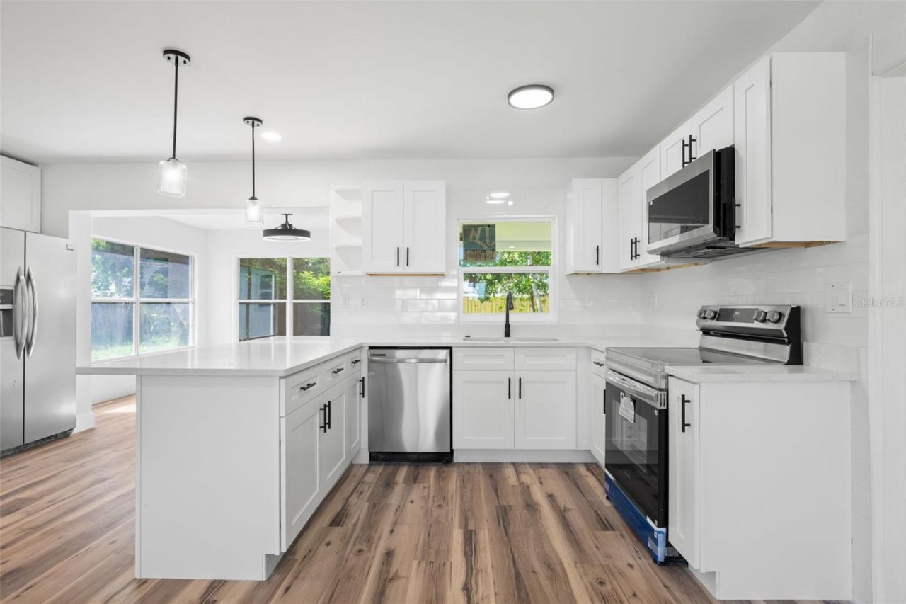 6116 52nd Avenue N, Kenneth City, FL 33709 Photo