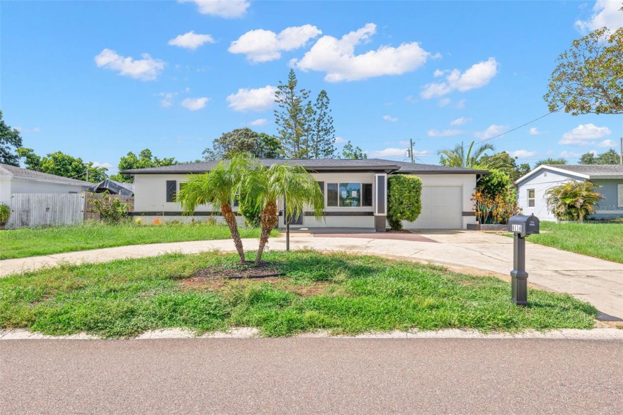 6116 52nd Avenue N, Kenneth City, FL 33709 Photo