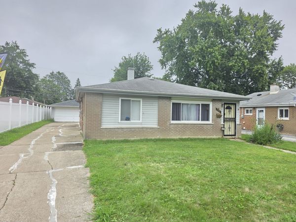 1315 Imperial Avenue , Calumet City, IL 60409