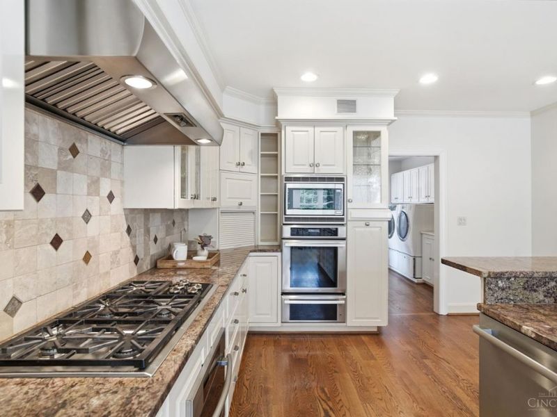 2780 Walsh Road, Cincinnati, OH 45208 Photo 18