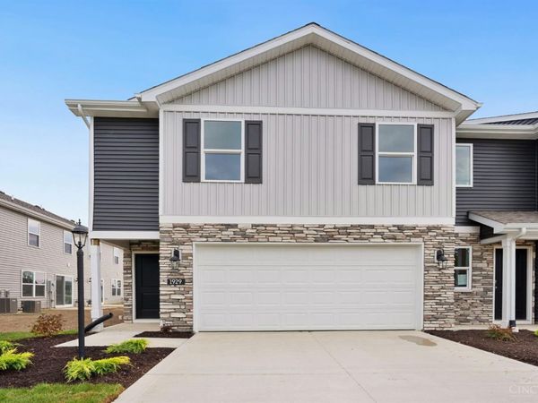 1929 Whispering Pines Drive, Defiance, OH 43512