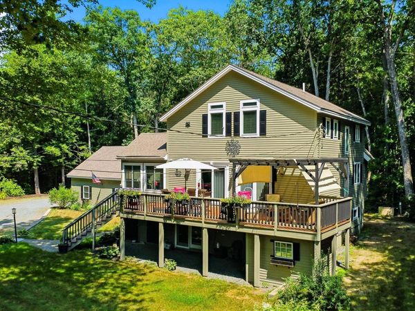 21 Shangri La Drive, Moultonborough, NH 03254