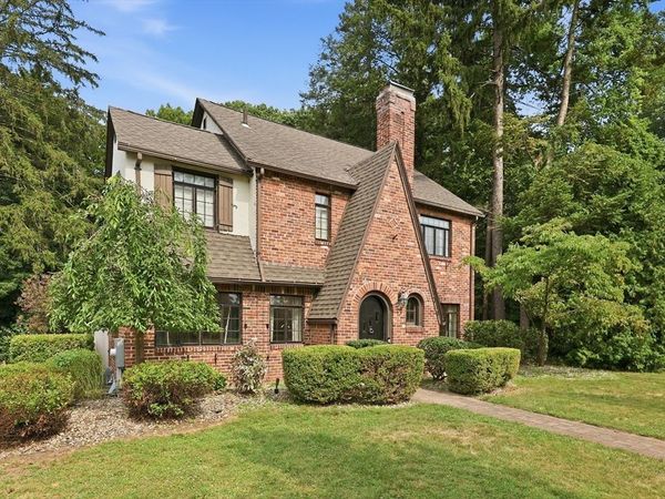 92 Longview Drive, Longmeadow, MA 01106