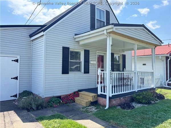 2251 Lincoln Avenue, St Albans, WV 25177