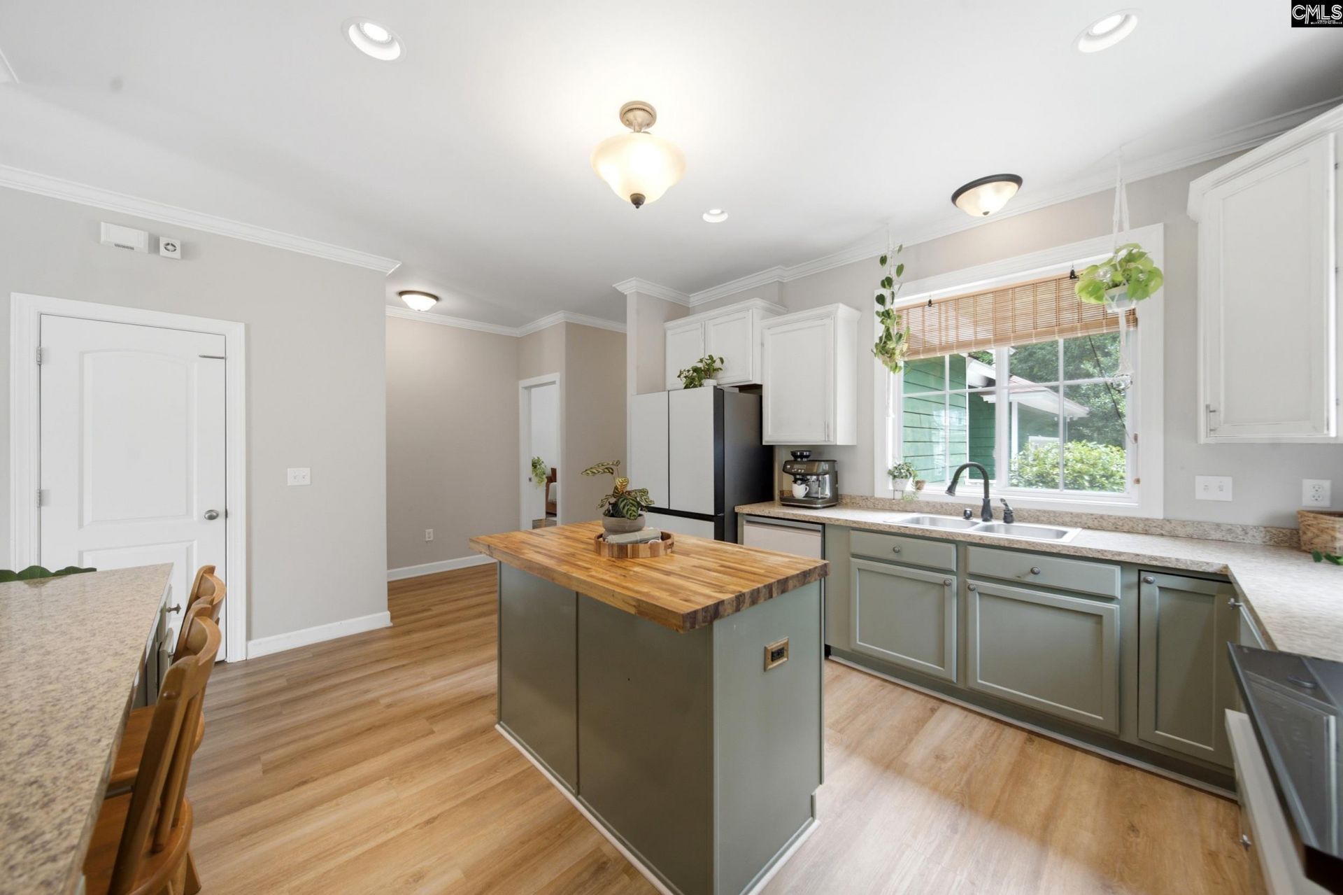 229 Woodleigh Park Drive  Photo 12