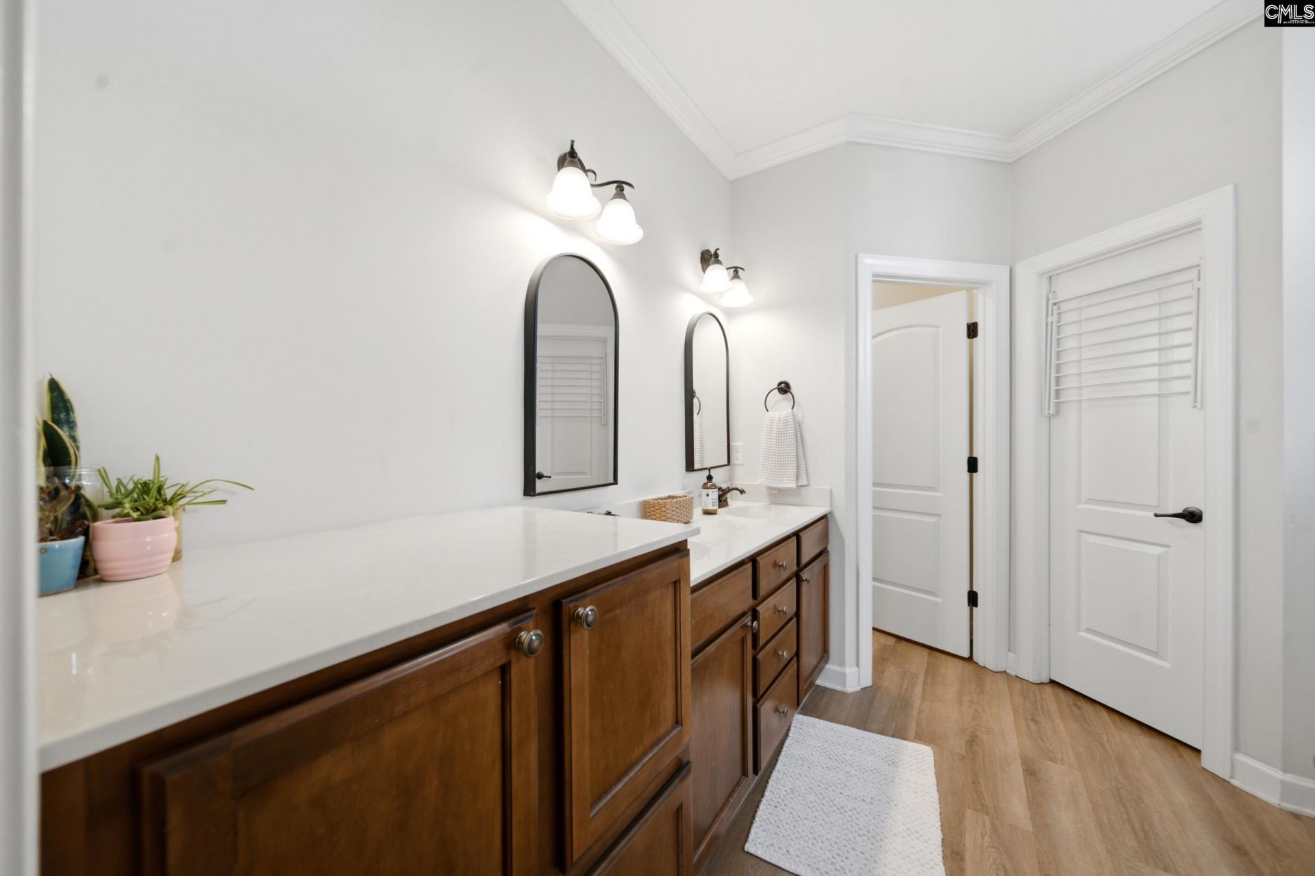 229 Woodleigh Park Drive  Photo 19